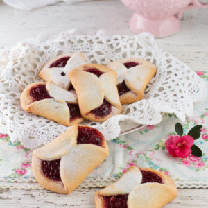 fiocchetti di frolla e marmellata bimby biscotti